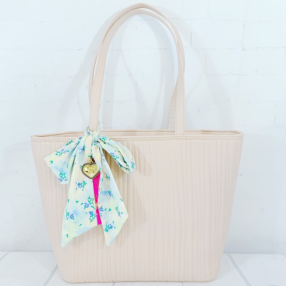 Betsey Johnson Xomya Pink Quilted Blush Tote New - Picture 1 of 15